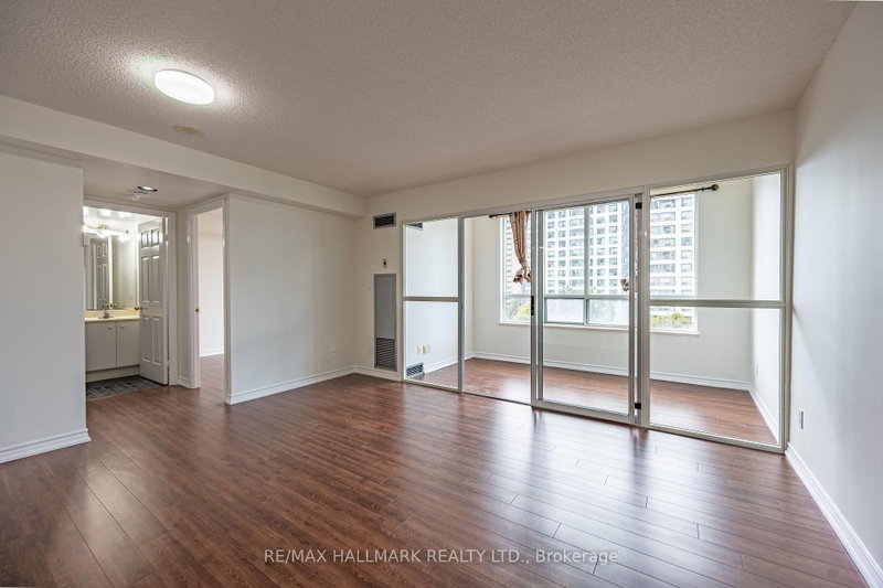 801 - 5039 Finch Avenue E