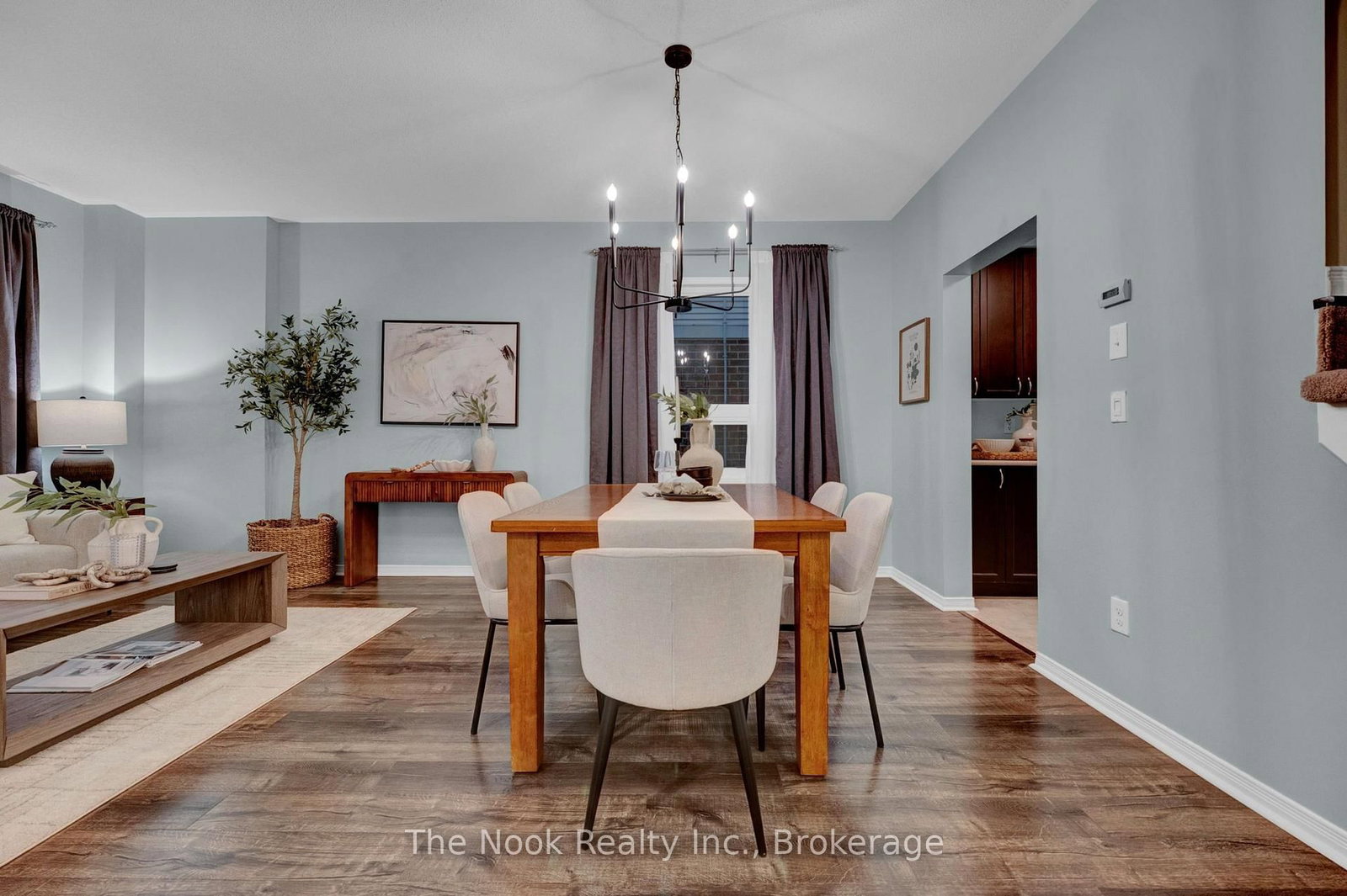 81 Colville Avenue S • Clarington, ON photo 3