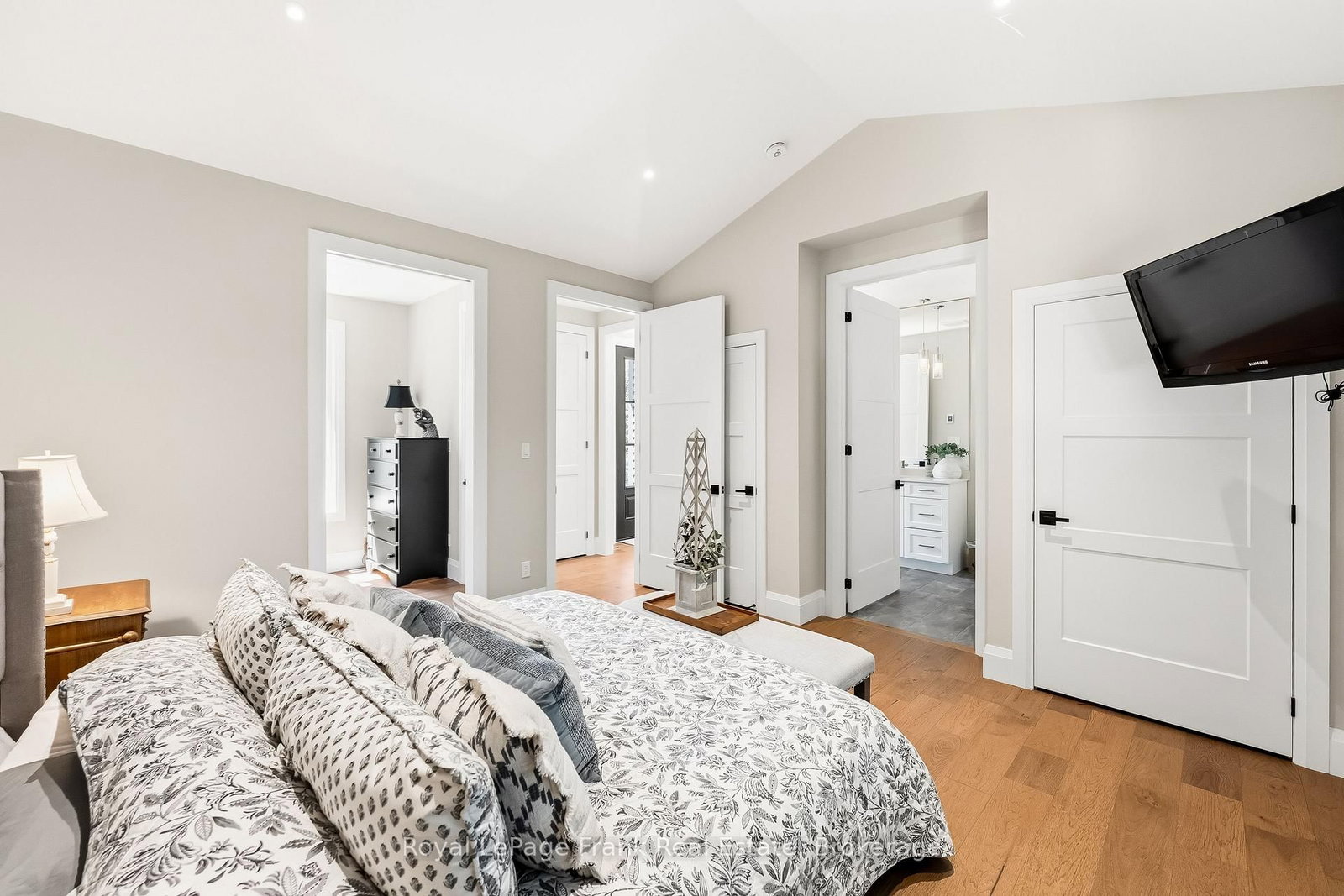 182 River Street • Scugog, ON photo 27