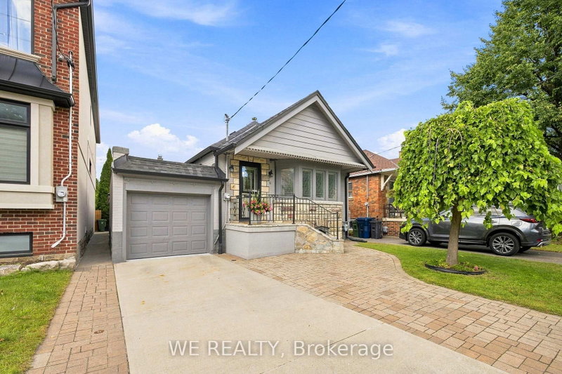 12 Fairside Avenue