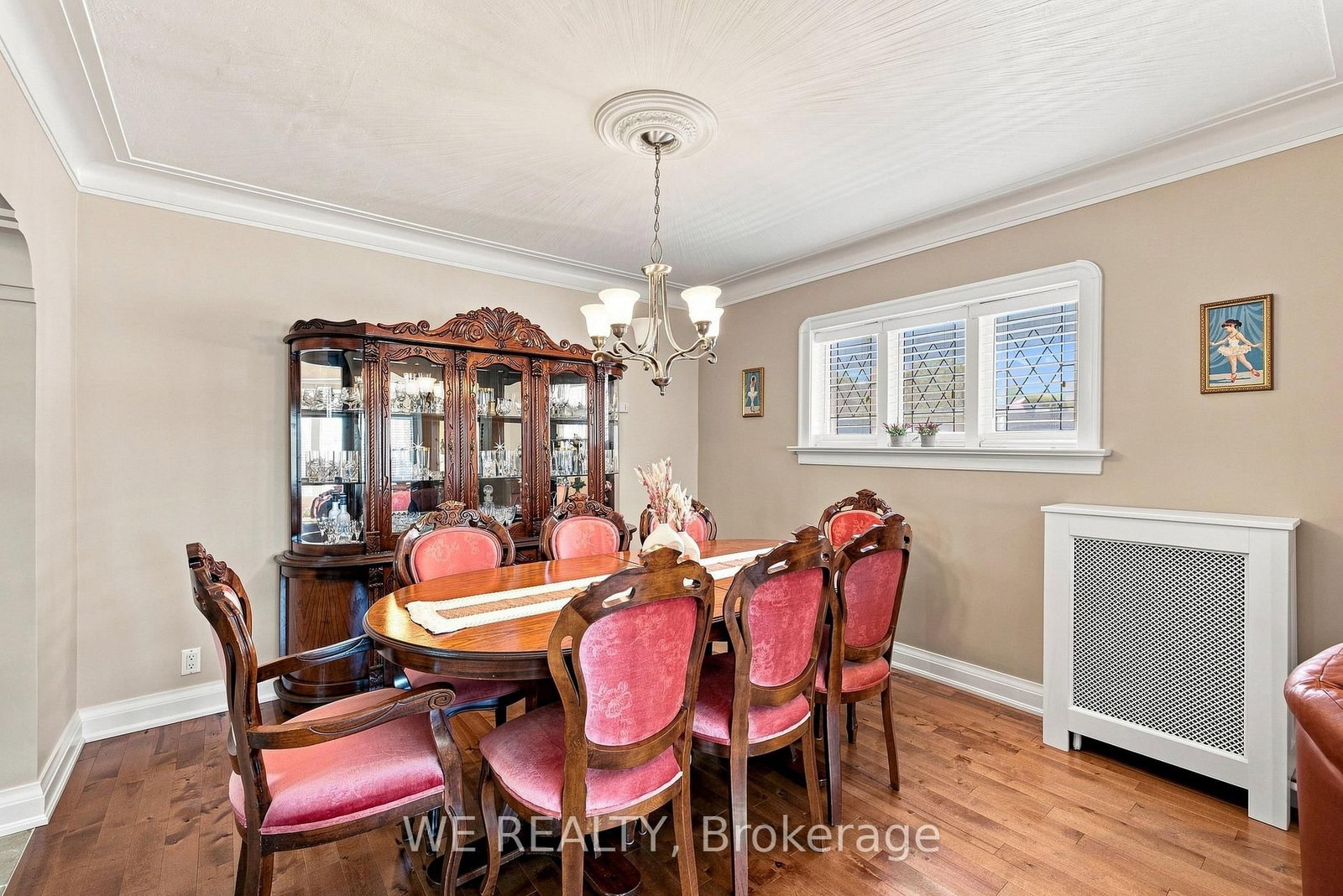 12 Fairside Avenue • Toronto, ON photo 10