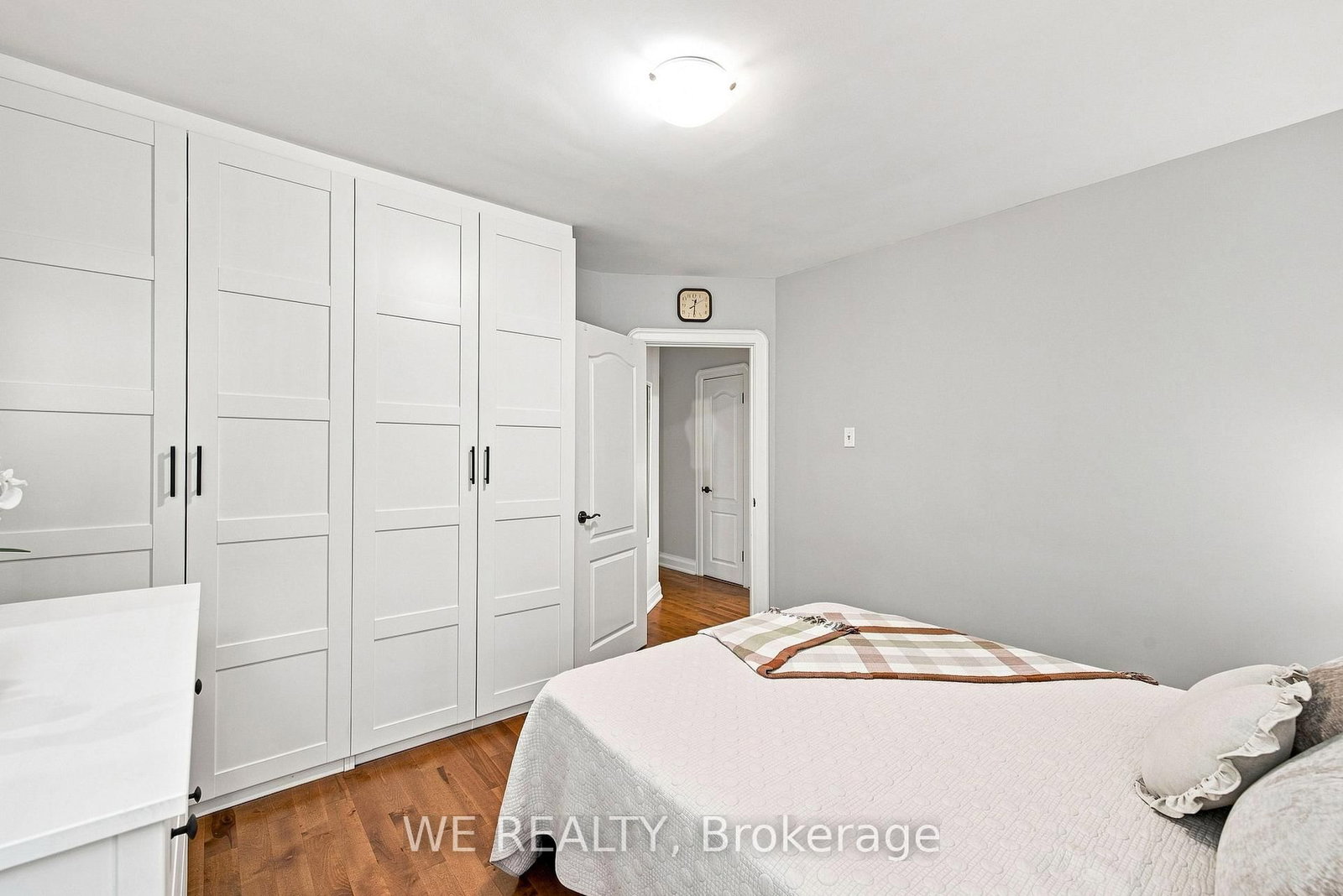 12 Fairside Avenue • Toronto, ON photo 15