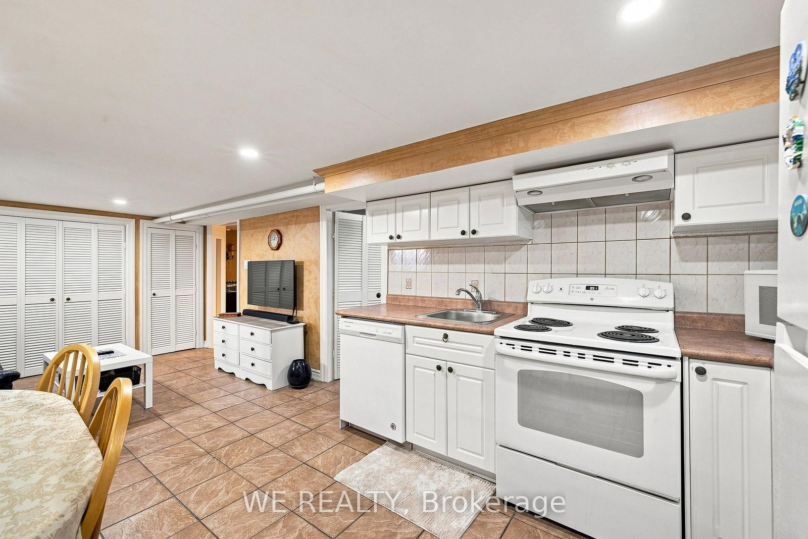 12 Fairside Avenue • Toronto, ON photo 23