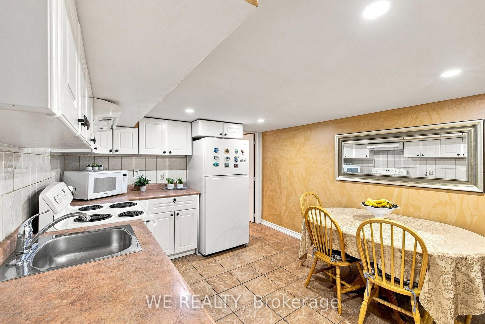 12 Fairside Avenue • Toronto, ON photo 24