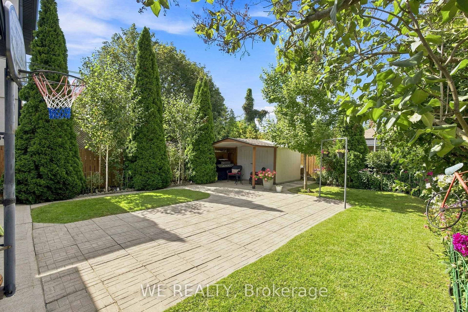 12 Fairside Avenue • Toronto, ON photo 36