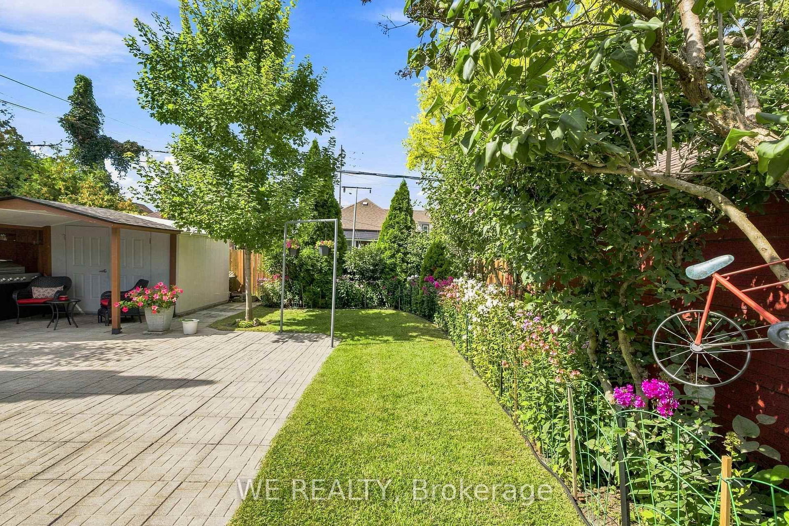 12 Fairside Avenue • Toronto, ON photo 37