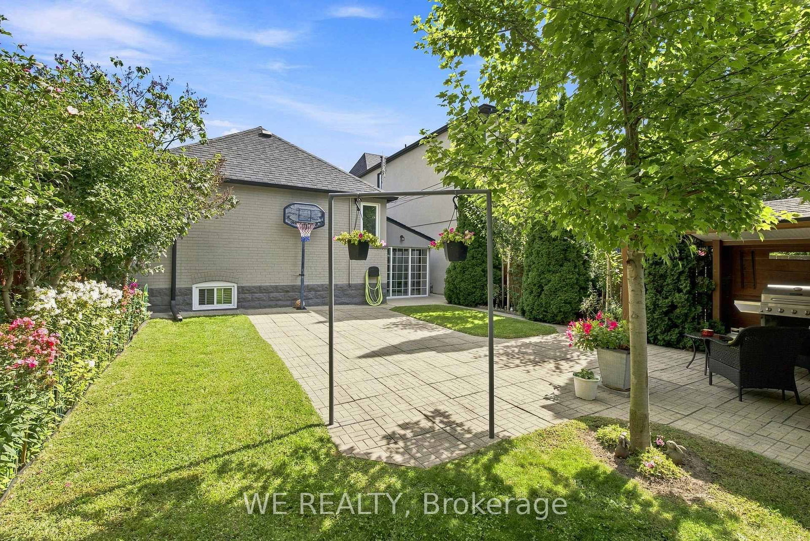 12 Fairside Avenue • Toronto, ON photo 38