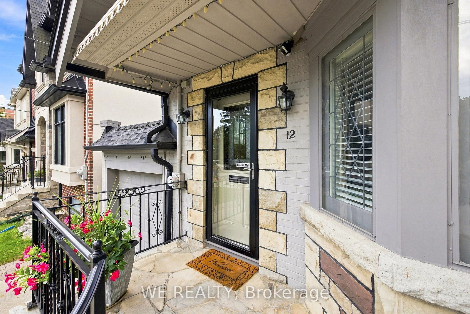 12 Fairside Avenue • Toronto, ON photo 4