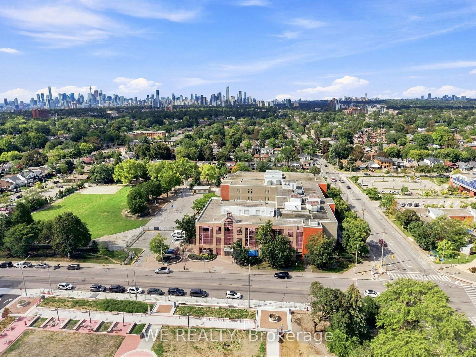 12 Fairside Avenue • Toronto, ON photo 47