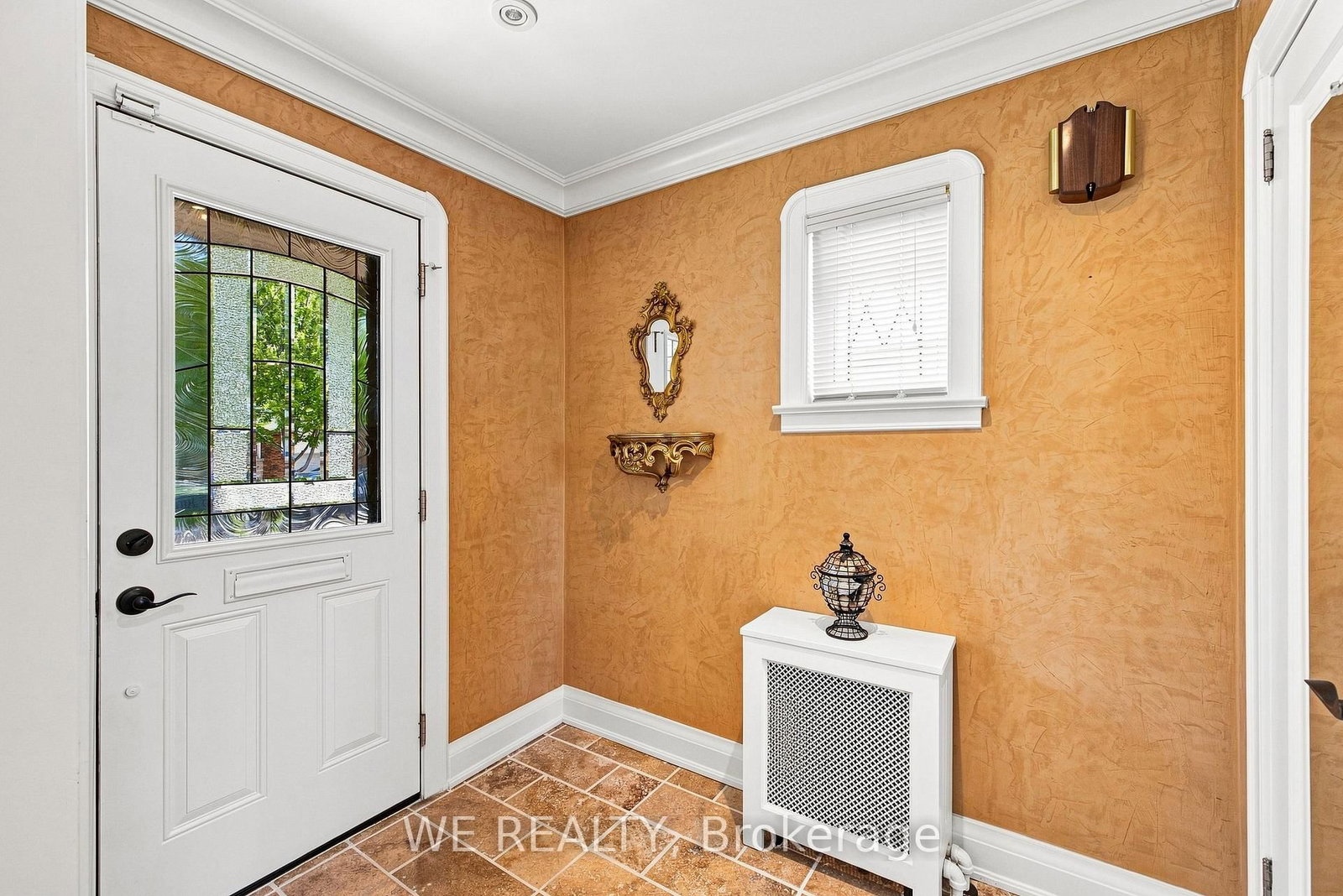 12 Fairside Avenue • Toronto, ON photo 5