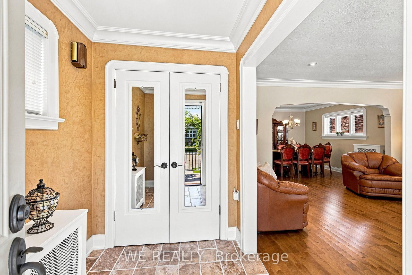 12 Fairside Avenue • Toronto, ON photo 6