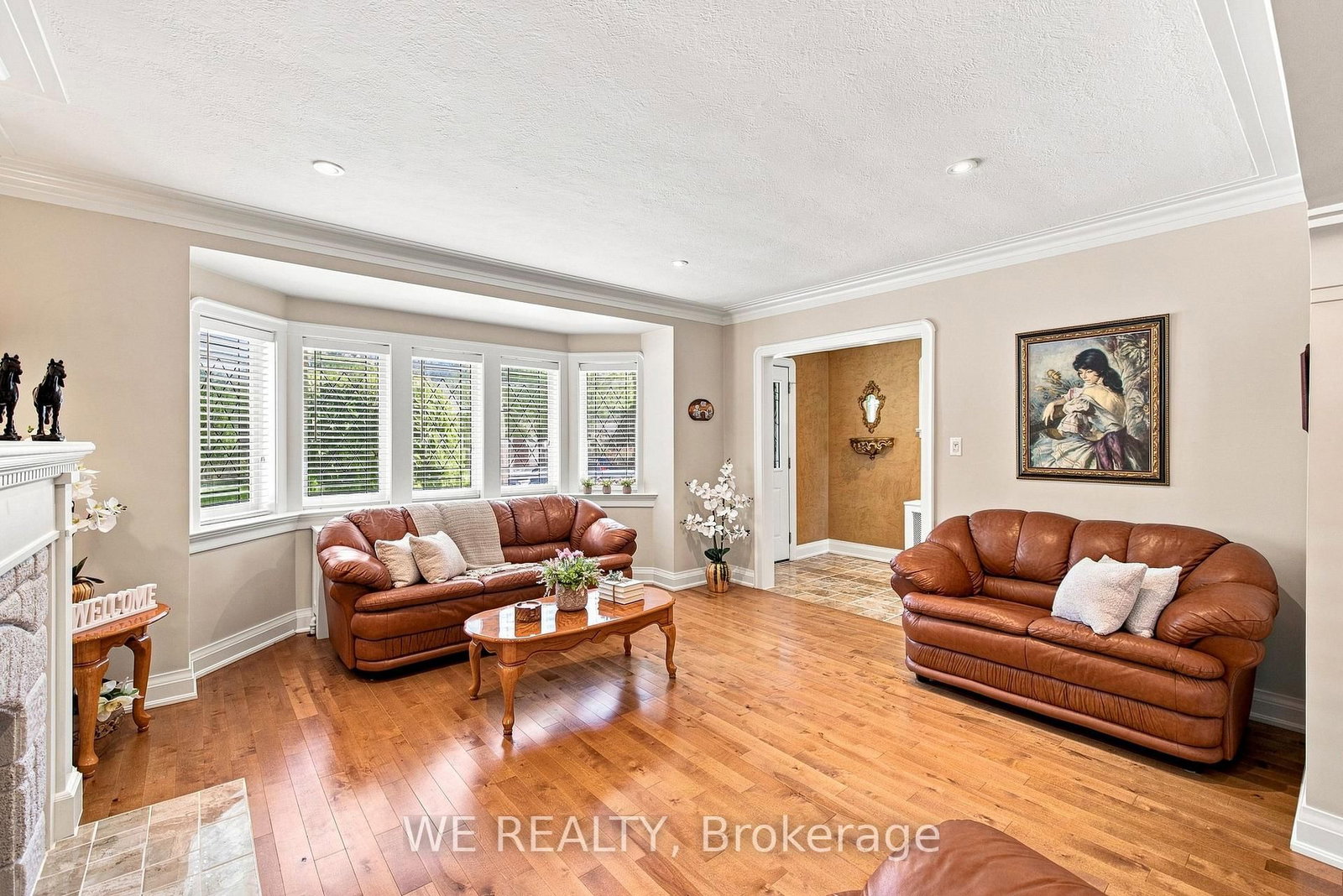 12 Fairside Avenue • Toronto, ON photo 8