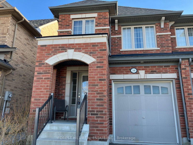 2448 Equestrian Crescent