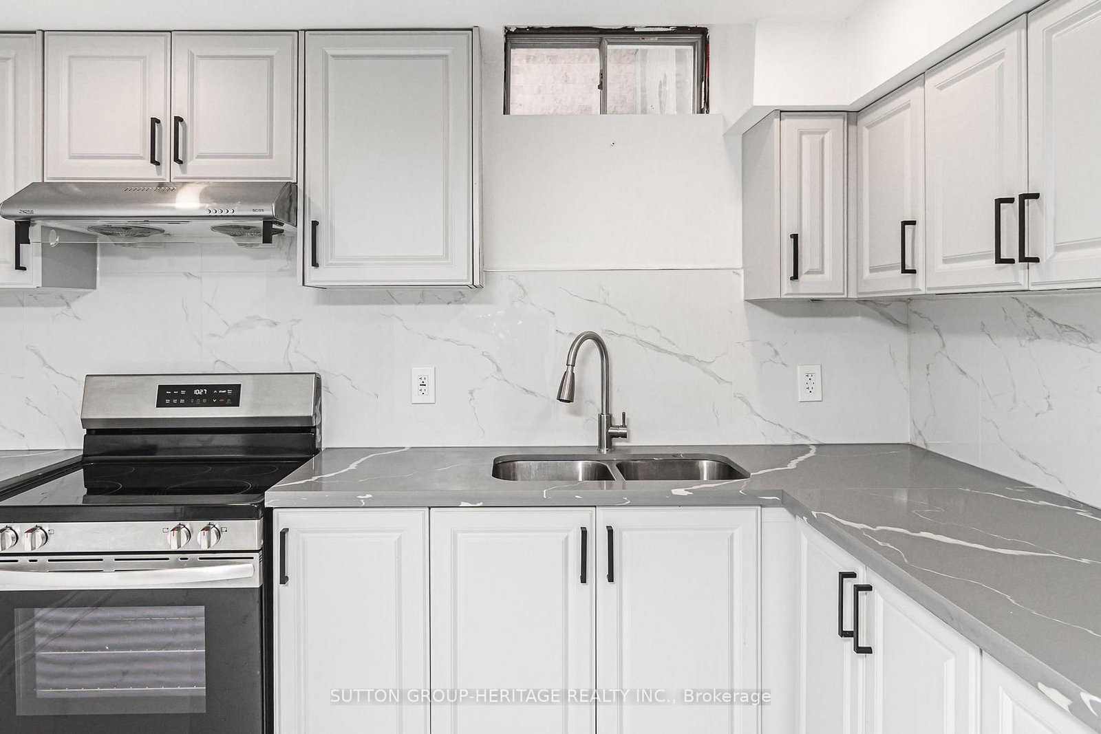BSMT-125 Harkness Dr, Whitby, view 11