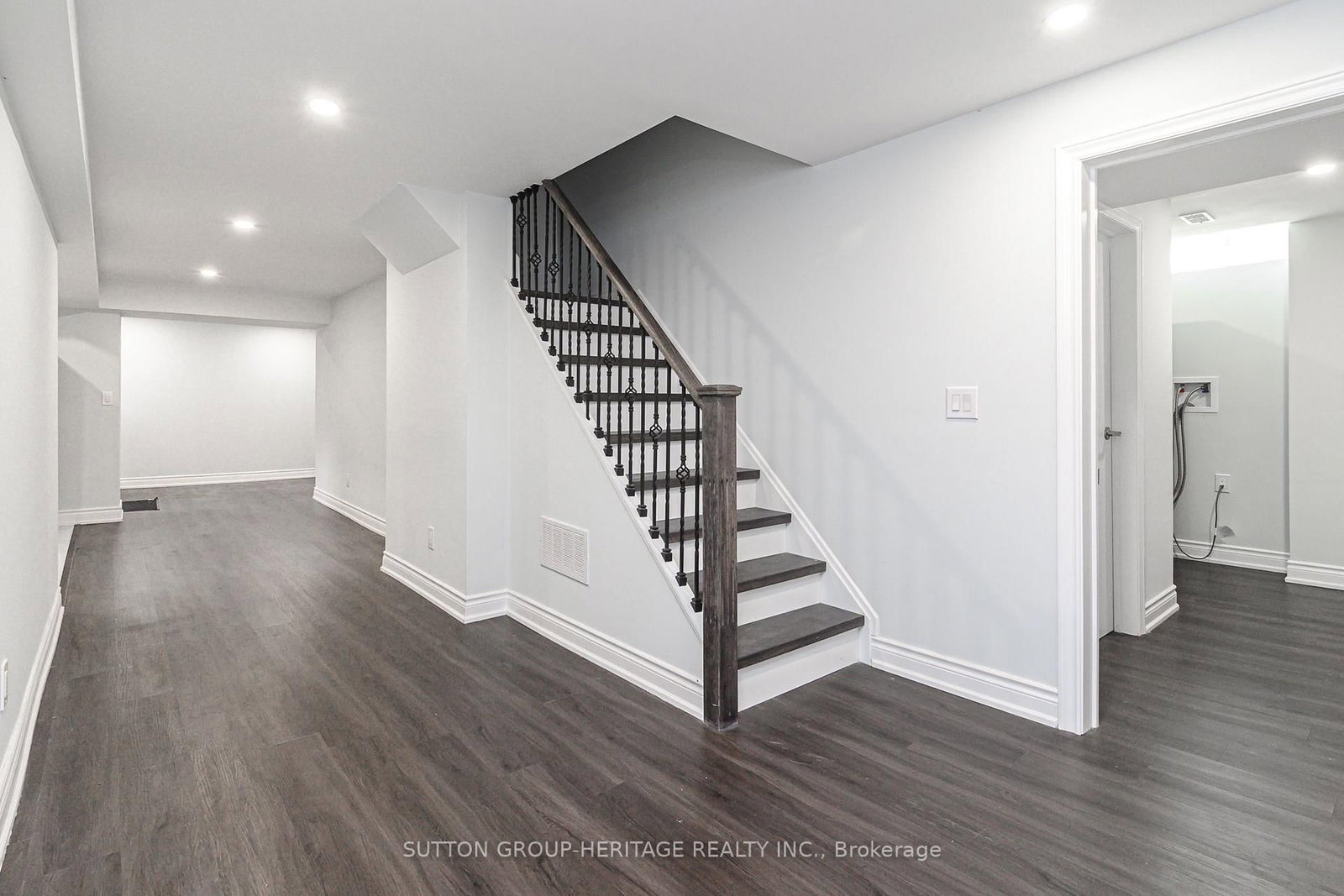 BSMT-125 Harkness Dr, Whitby, view 20