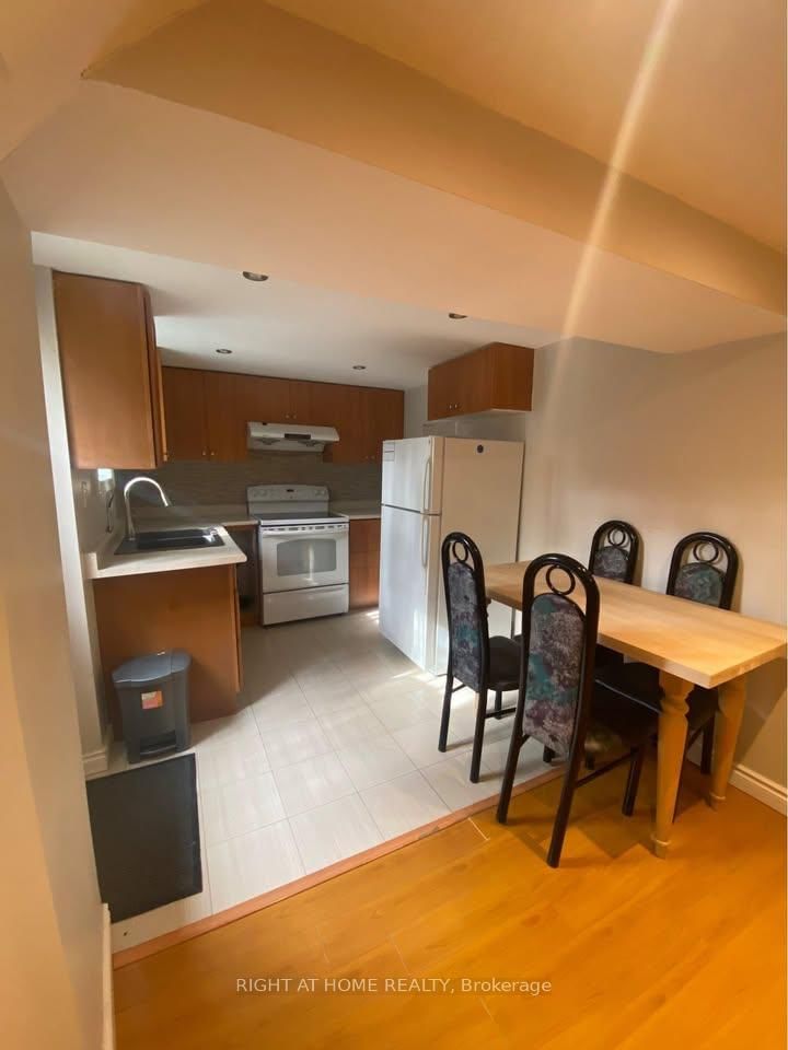 167 Goldhawk Trail • Toronto, ON photo 43