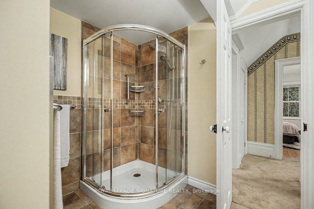 311 Byron Street N • Whitby, ON photo 23