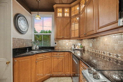311 Byron Street N • Whitby, ON photo 9
