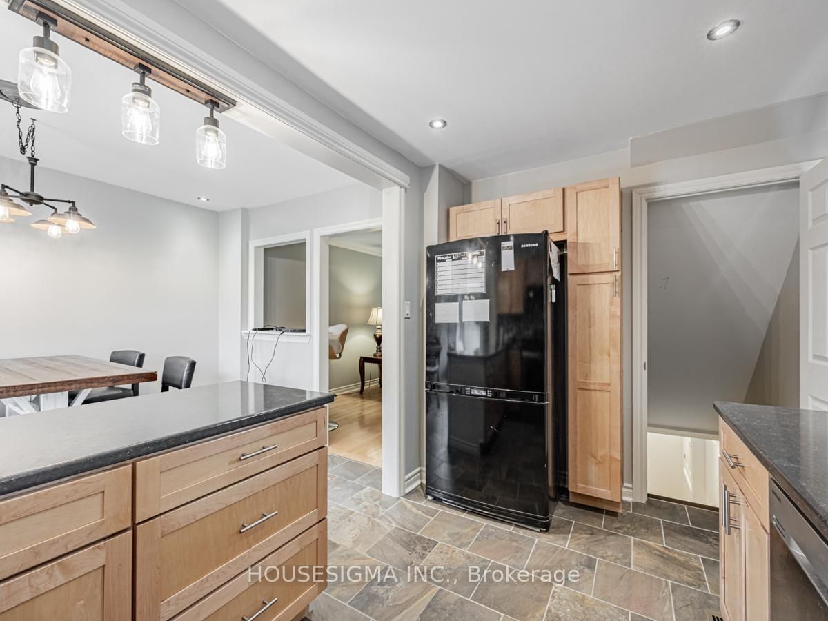1379 Orlando Court • Oshawa, ON photo 16