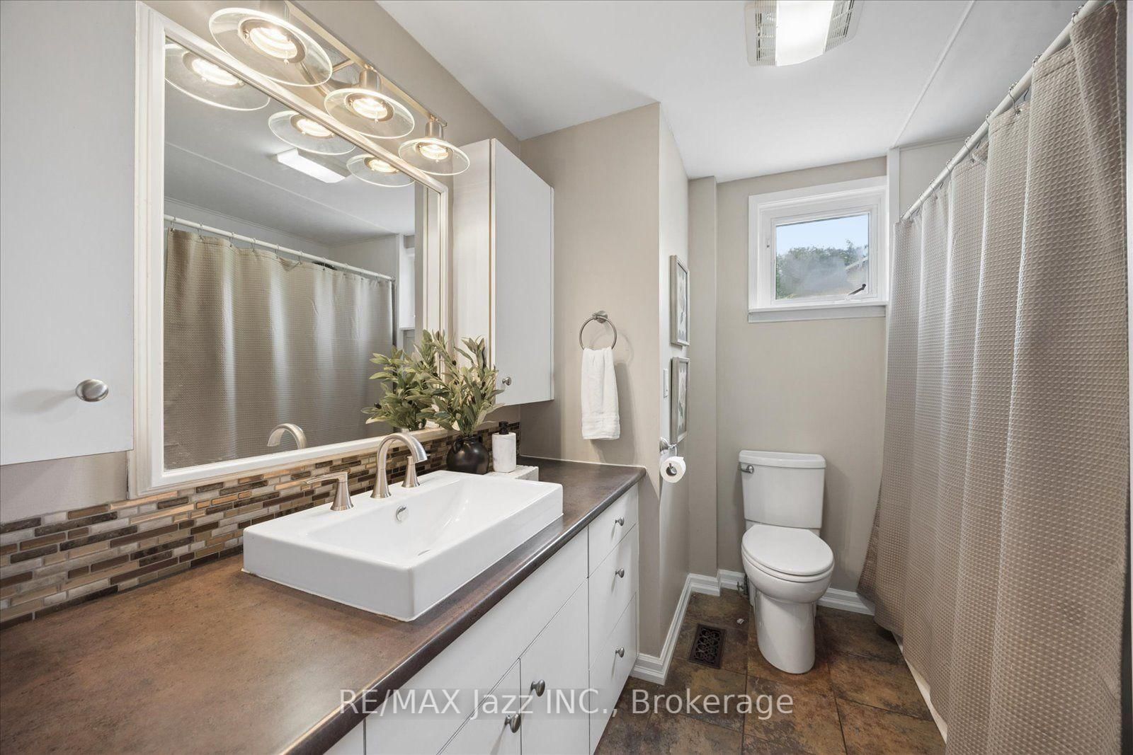 364 King Street E • Clarington, ON photo 15