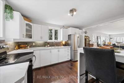364 King Street E • Clarington, ON photo 6