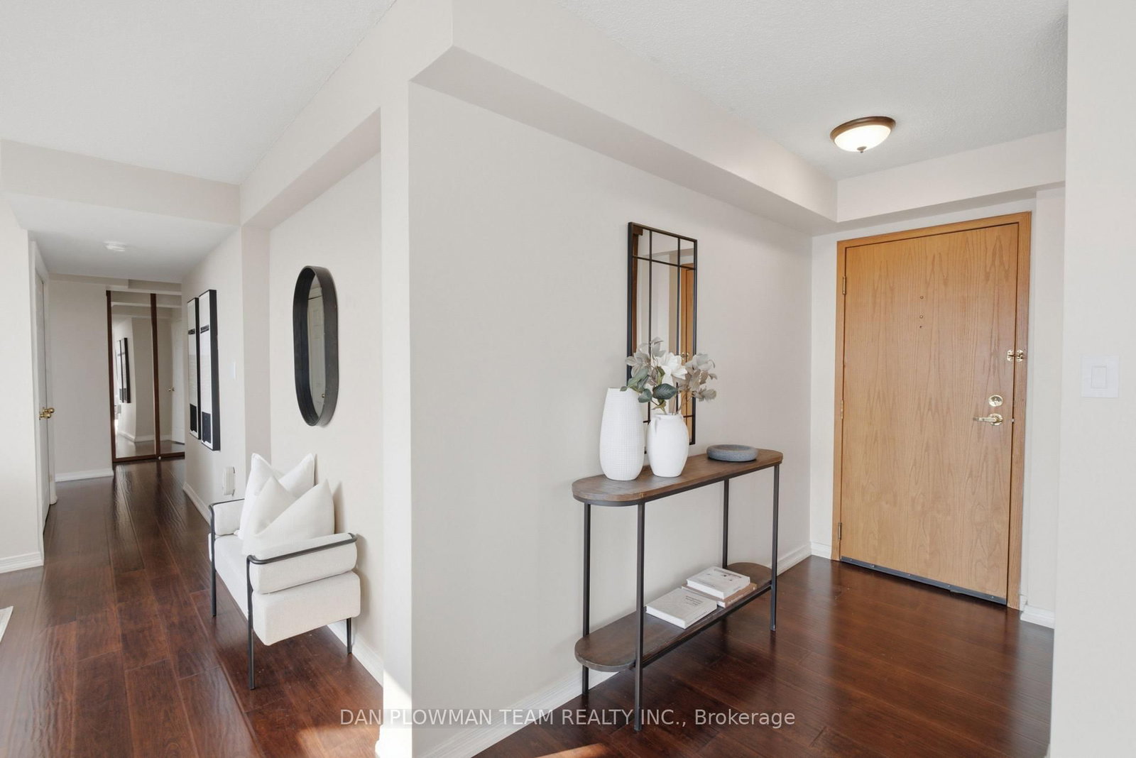 80 Athol Street E • #702 • Oshawa, ON photo 2