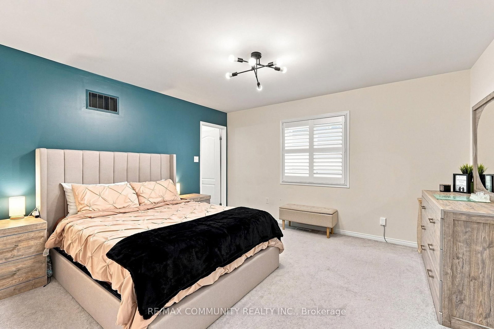 1775 Finkle Drive • Oshawa, ON photo 32
