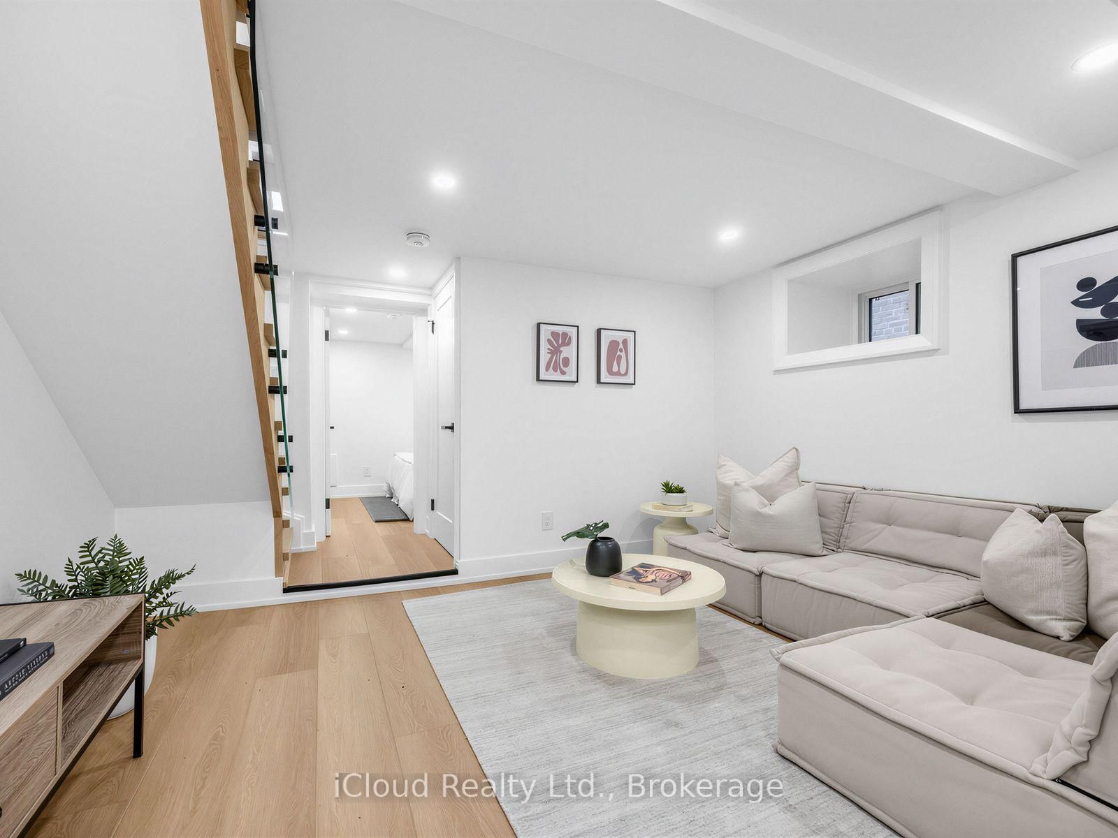 96 Woodycrest Avenue • Toronto, ON photo 43