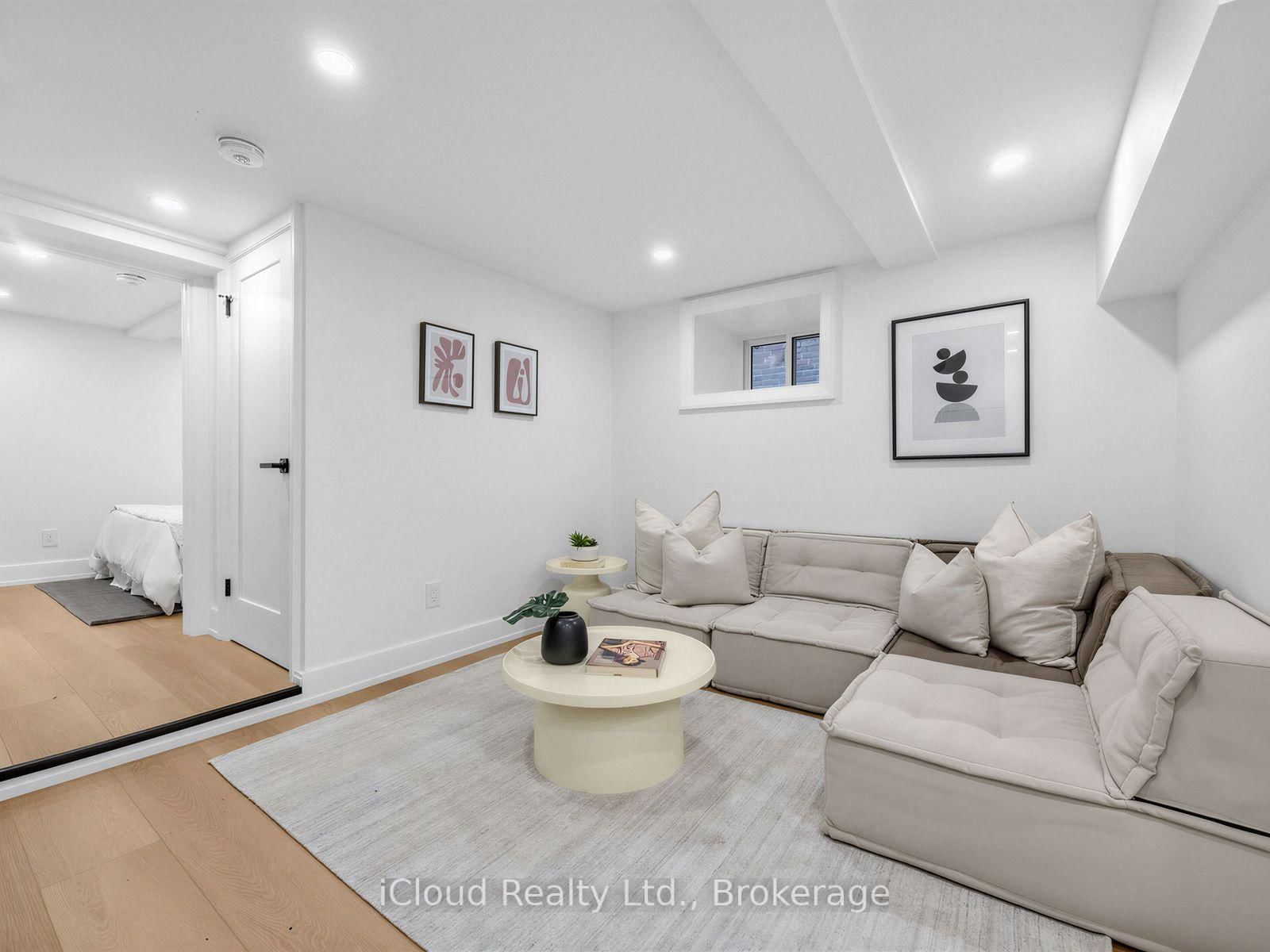 96 Woodycrest Avenue • Toronto, ON photo 44