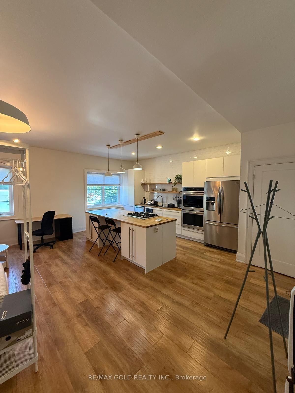 Studio - 2215 Danforth Avenue, Toronto 2