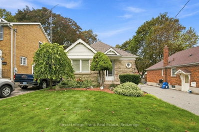 126 Lauder Road • Oshawa, ON photo 2