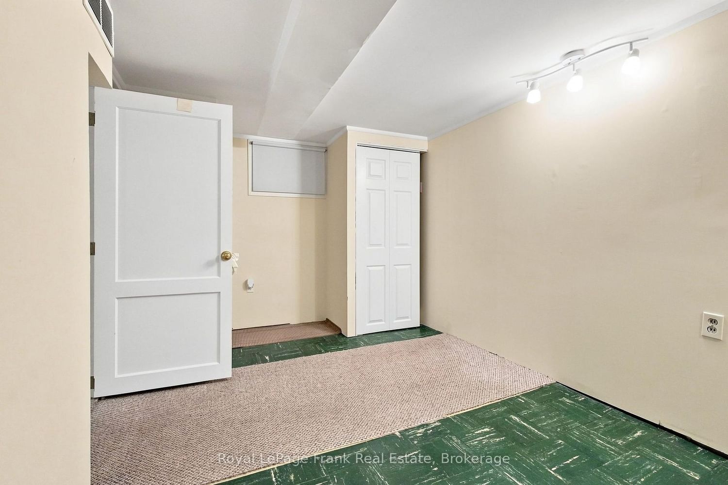 126 Lauder Road • Oshawa, ON photo 33
