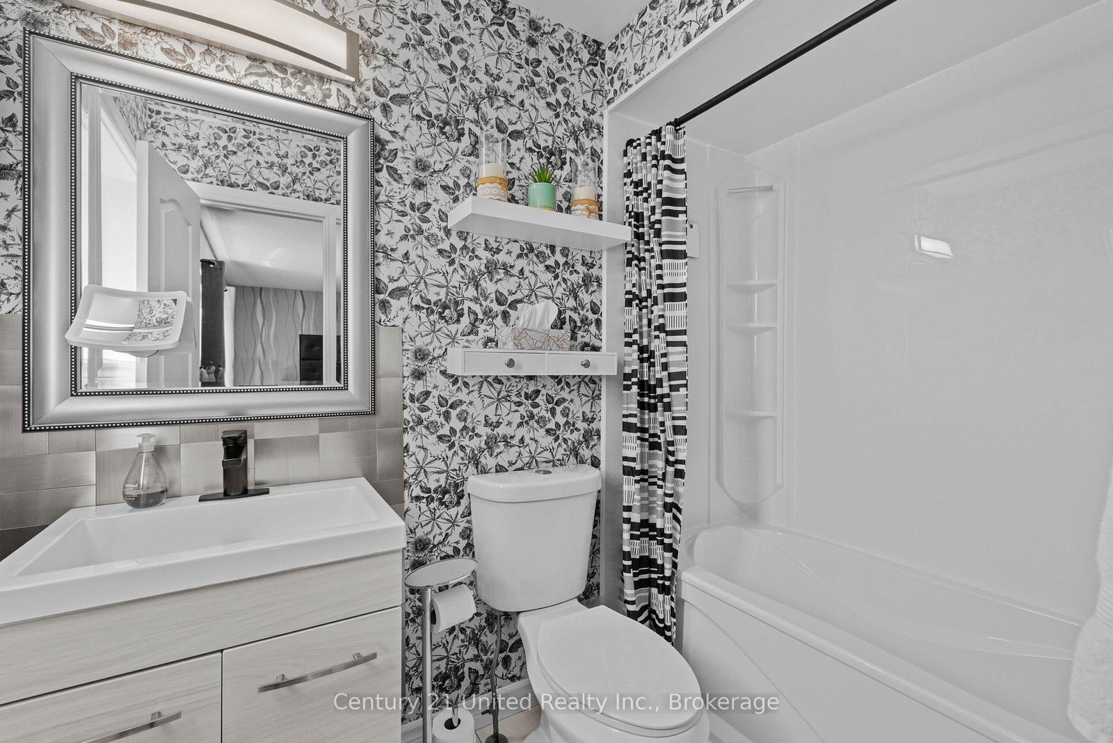 49 Waterview Lane • Clarington, ON photo 15