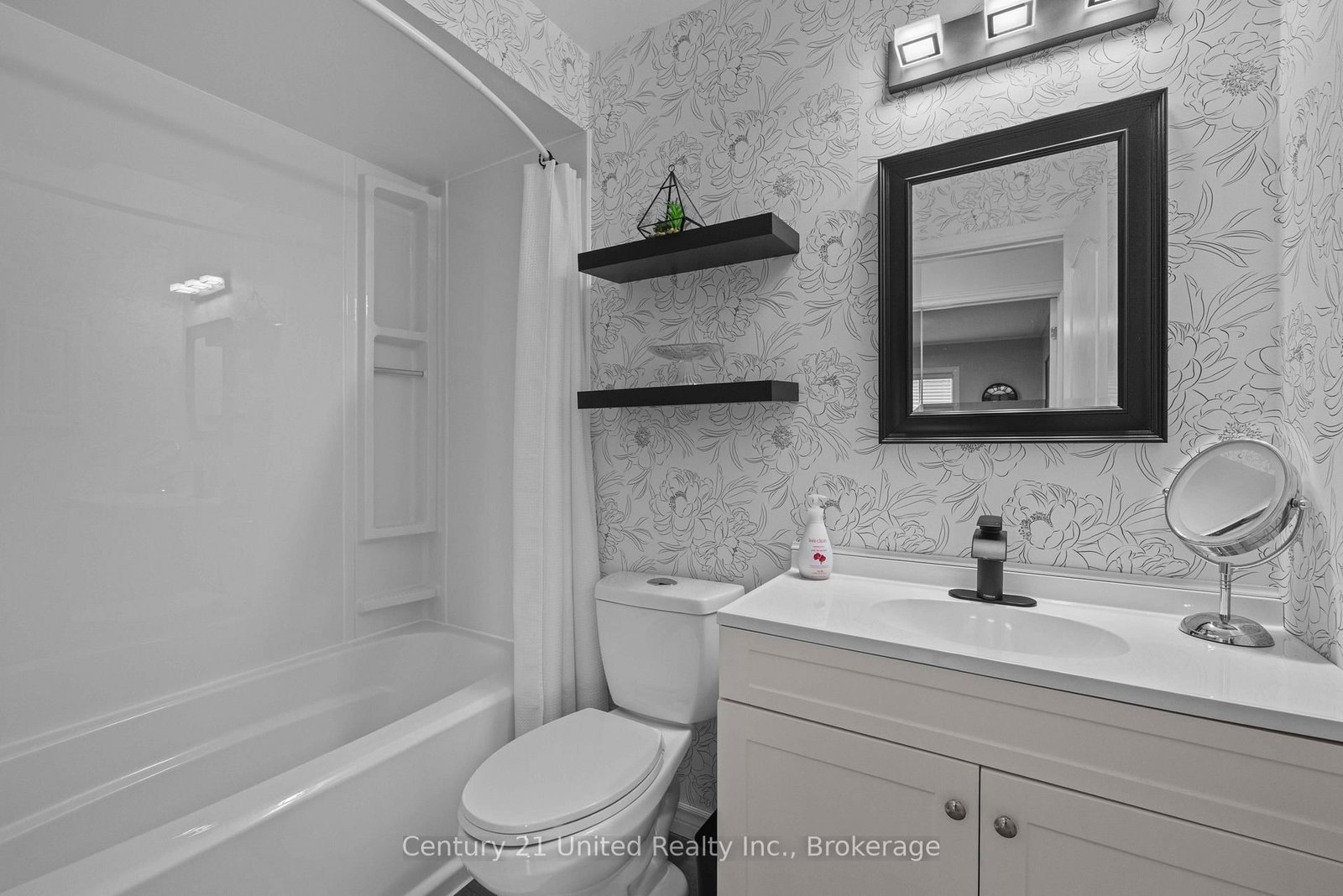 49 Waterview Lane • Clarington, ON photo 18