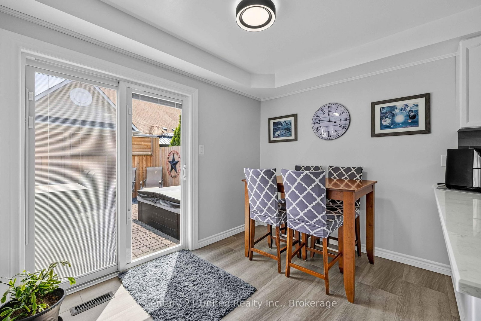 49 Waterview Lane • Clarington, ON photo 8