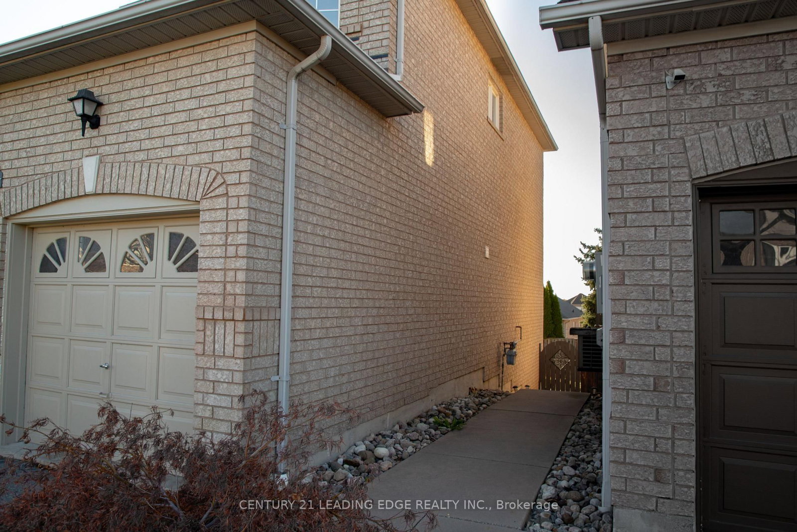 157 Dooley Crescent • Ajax, ON photo 4