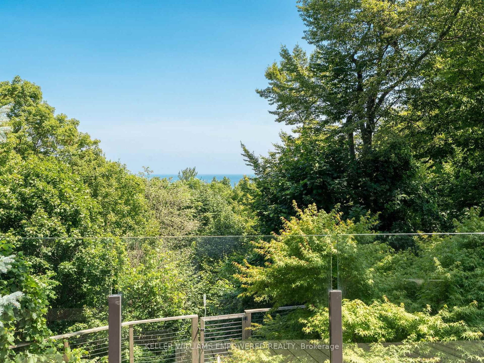 9 Fenwood Heights • Toronto, ON photo 3