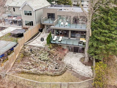 9 Fenwood Heights • Toronto, ON photo 4