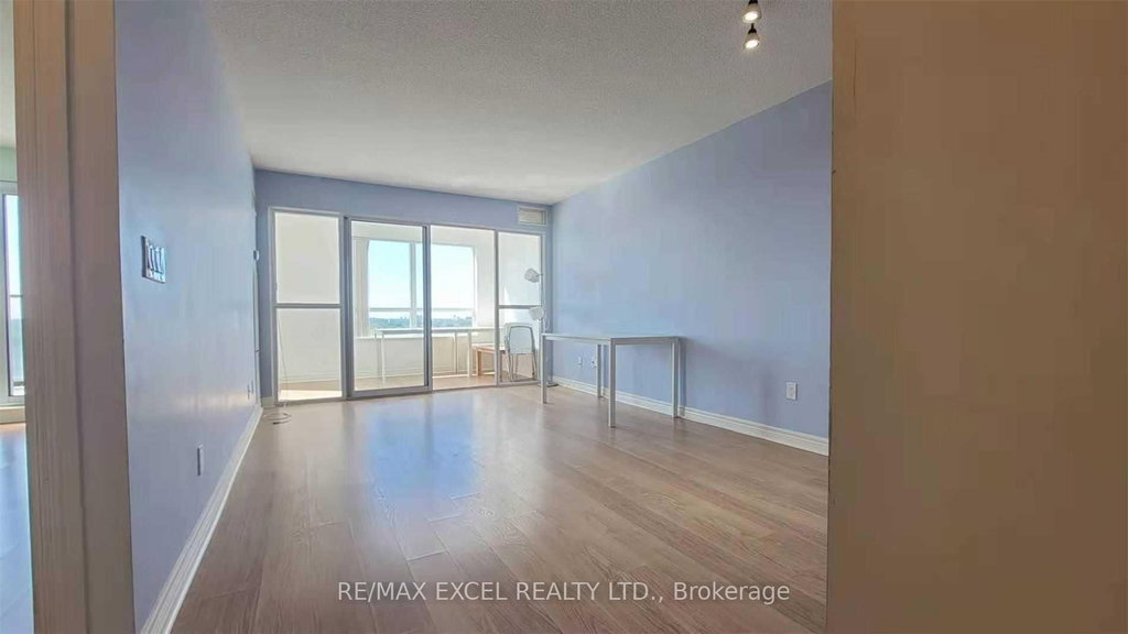 908 - 60 Town Centre Court 2