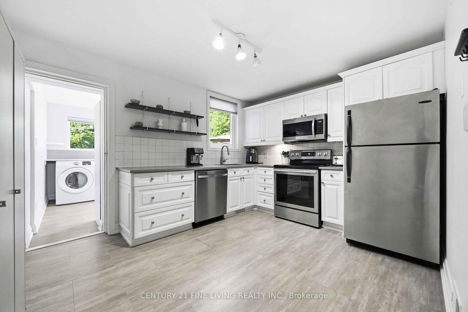 294 Gainsborough Road • Toronto, ON photo 15