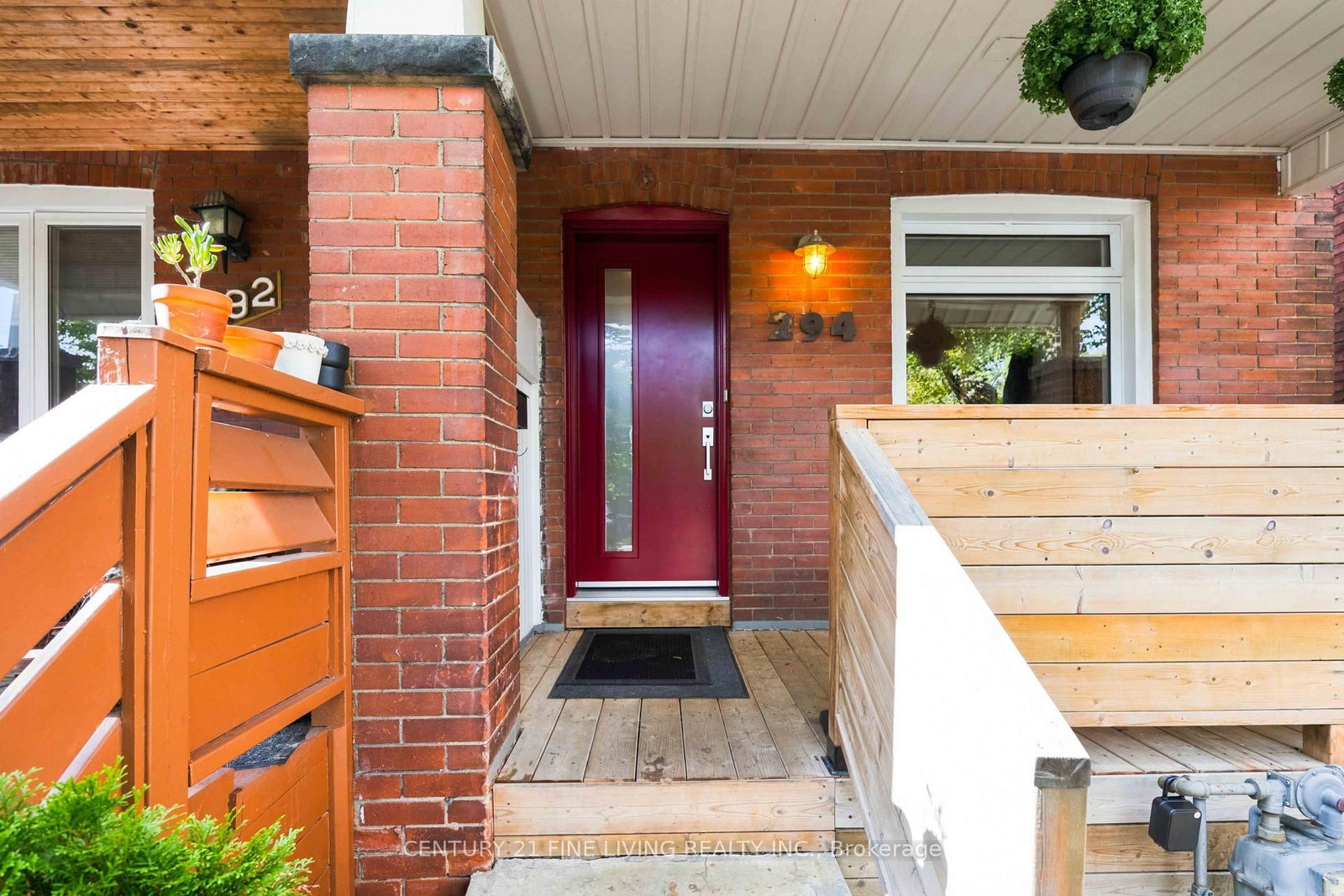 294 Gainsborough Road • Toronto, ON photo 2