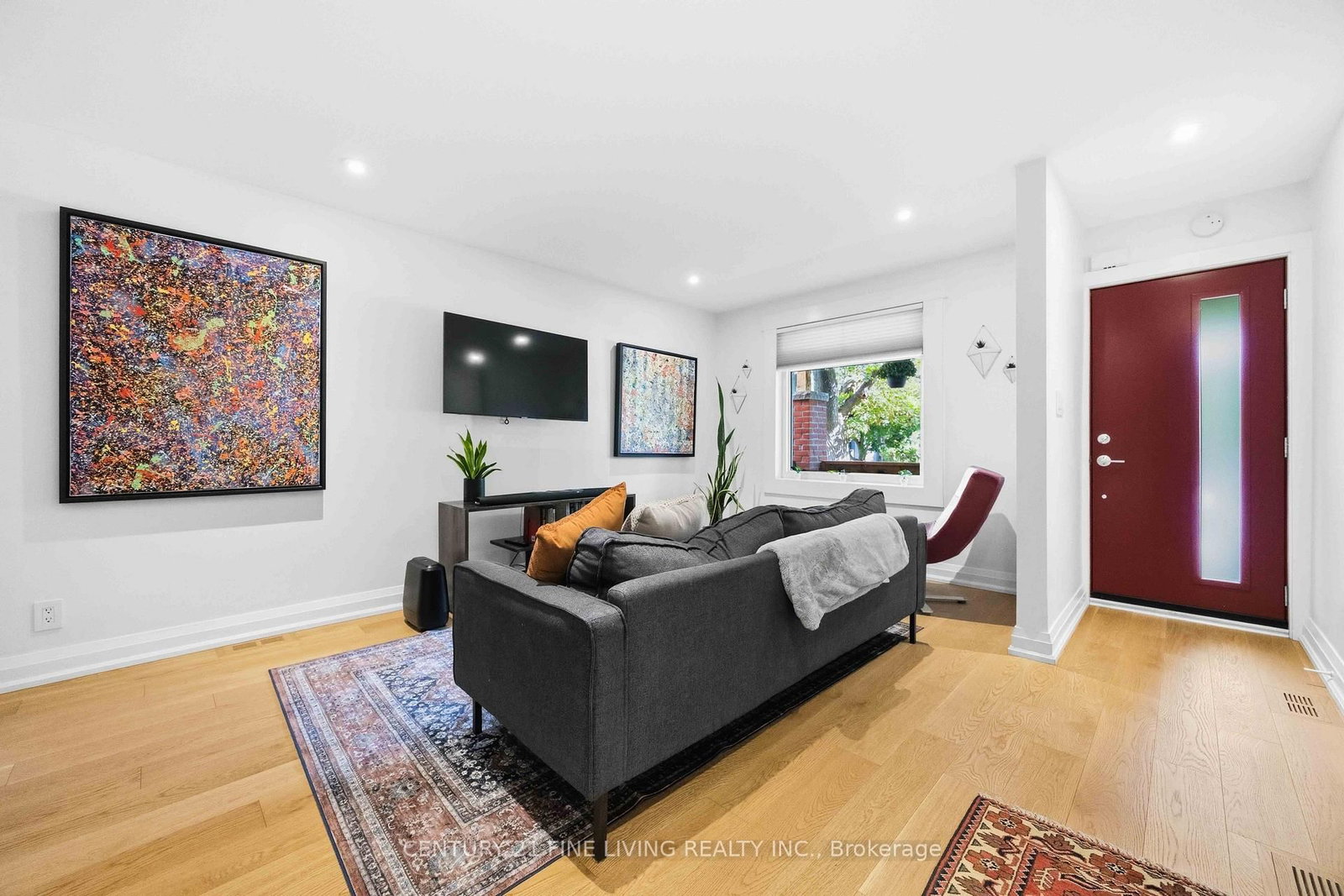 294 Gainsborough Road • Toronto, ON photo 4
