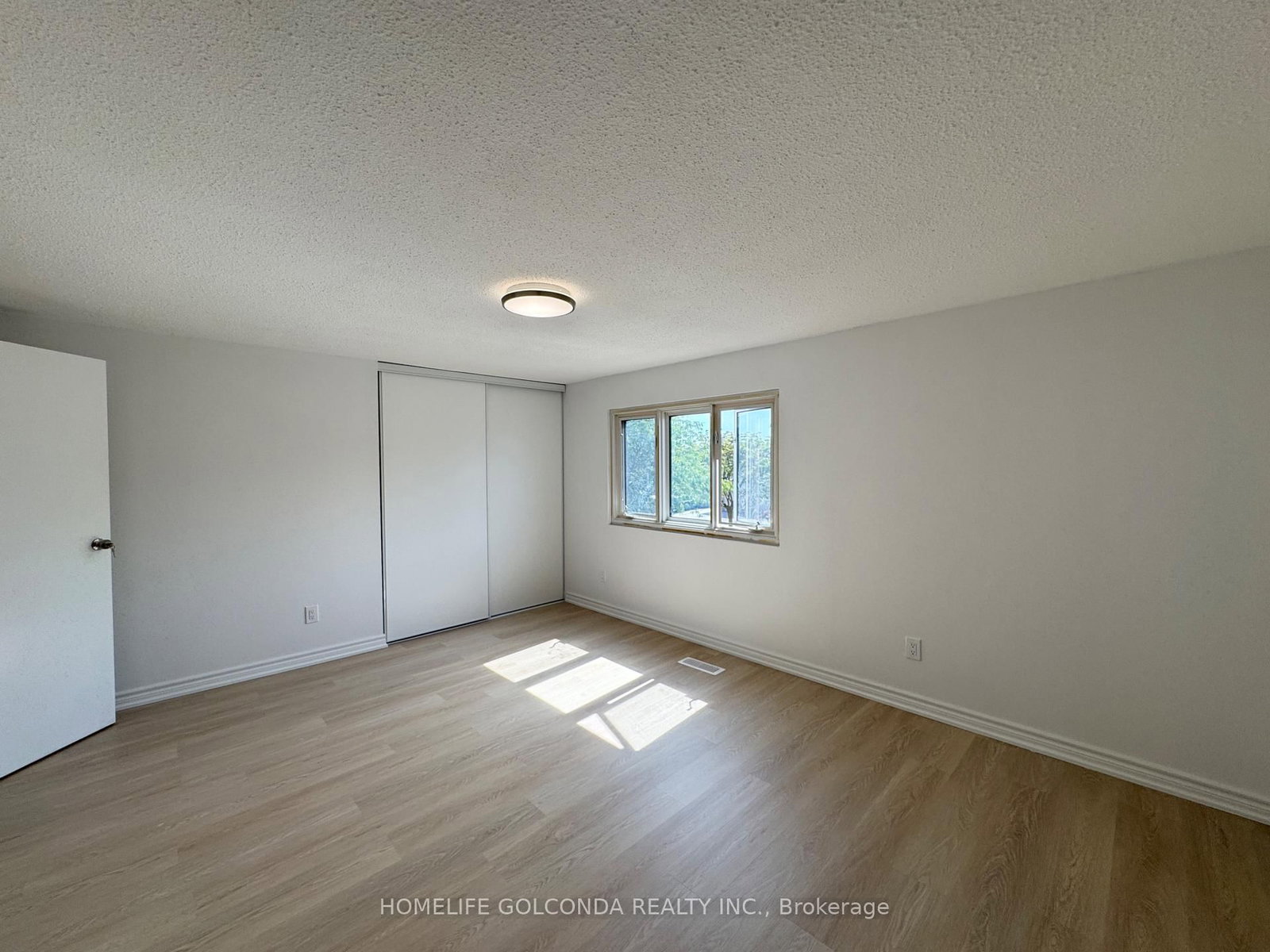 12 Grenbeck Drive • Toronto, ON photo 11