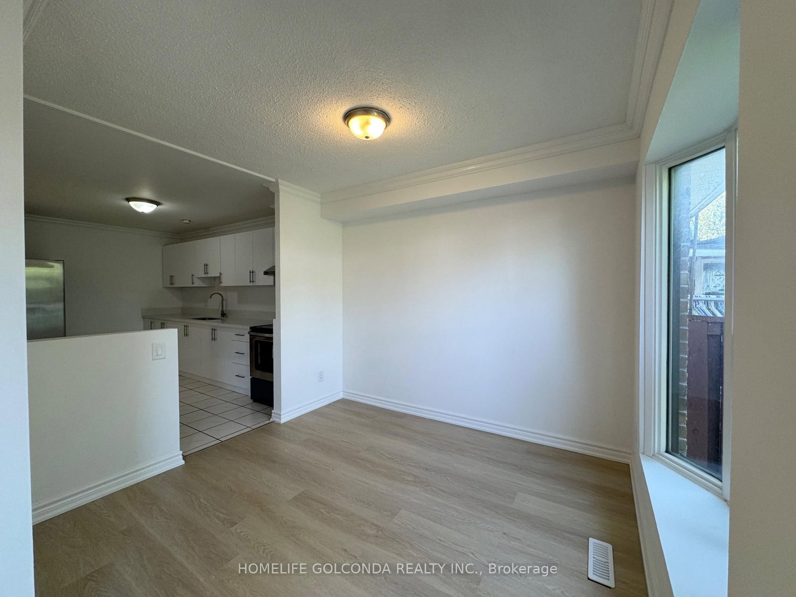 12 Grenbeck Drive • Toronto, ON photo 7