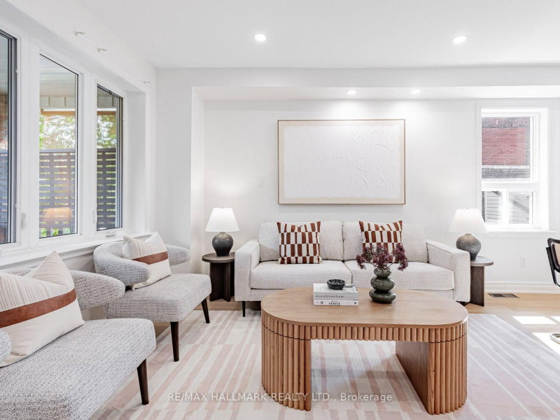 Main - 8 Redwood Avenue