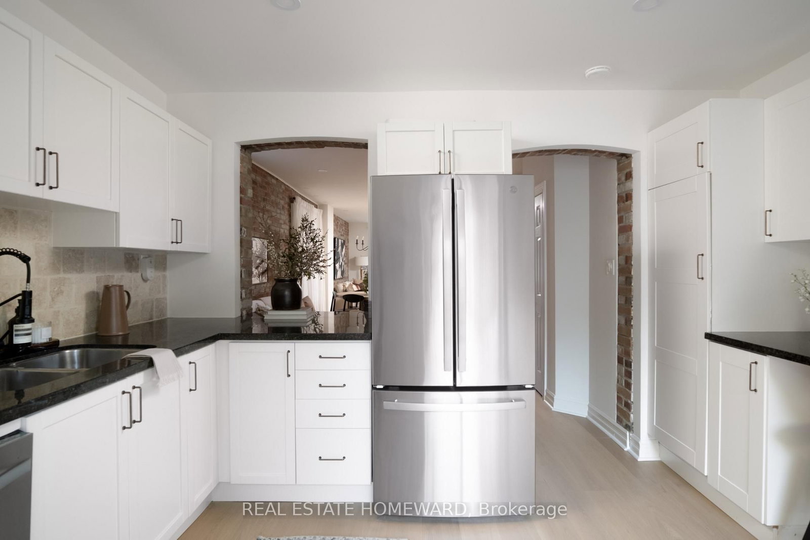 188 Hastings Avenue • Toronto, ON photo 15