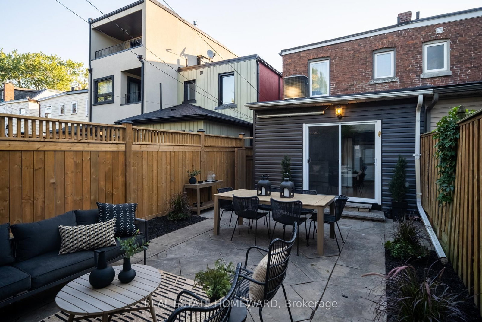 188 Hastings Avenue • Toronto, ON photo 33