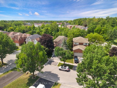 1798 Autumn Crescent • Pickering, ON photo 4