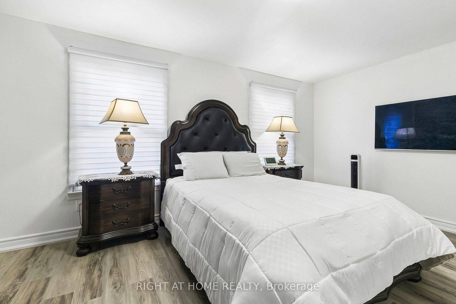 12 l'amoreaux Drive • Toronto, ON photo 16