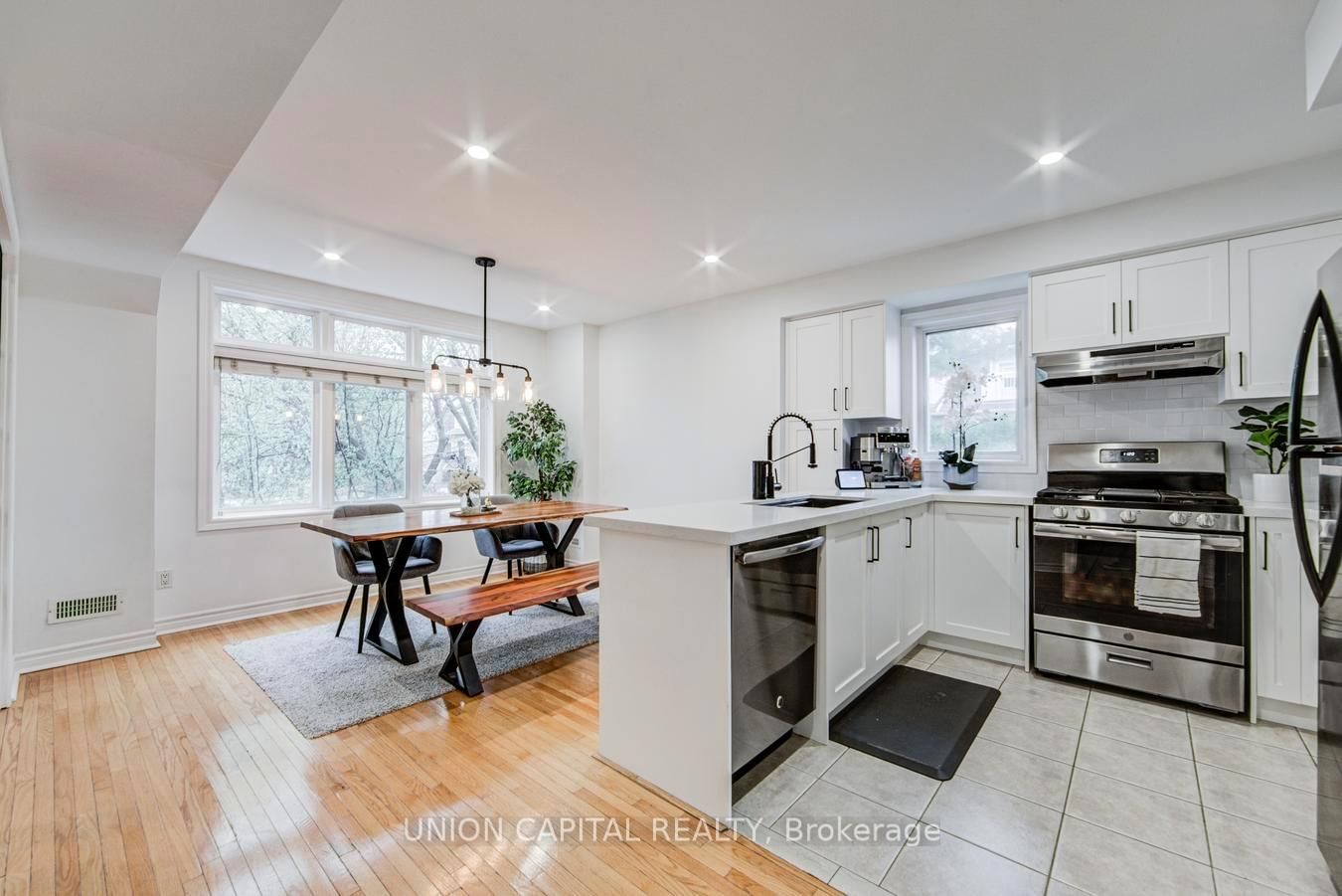 1 Bastedo Avenue • #8 • Toronto, ON photo 11